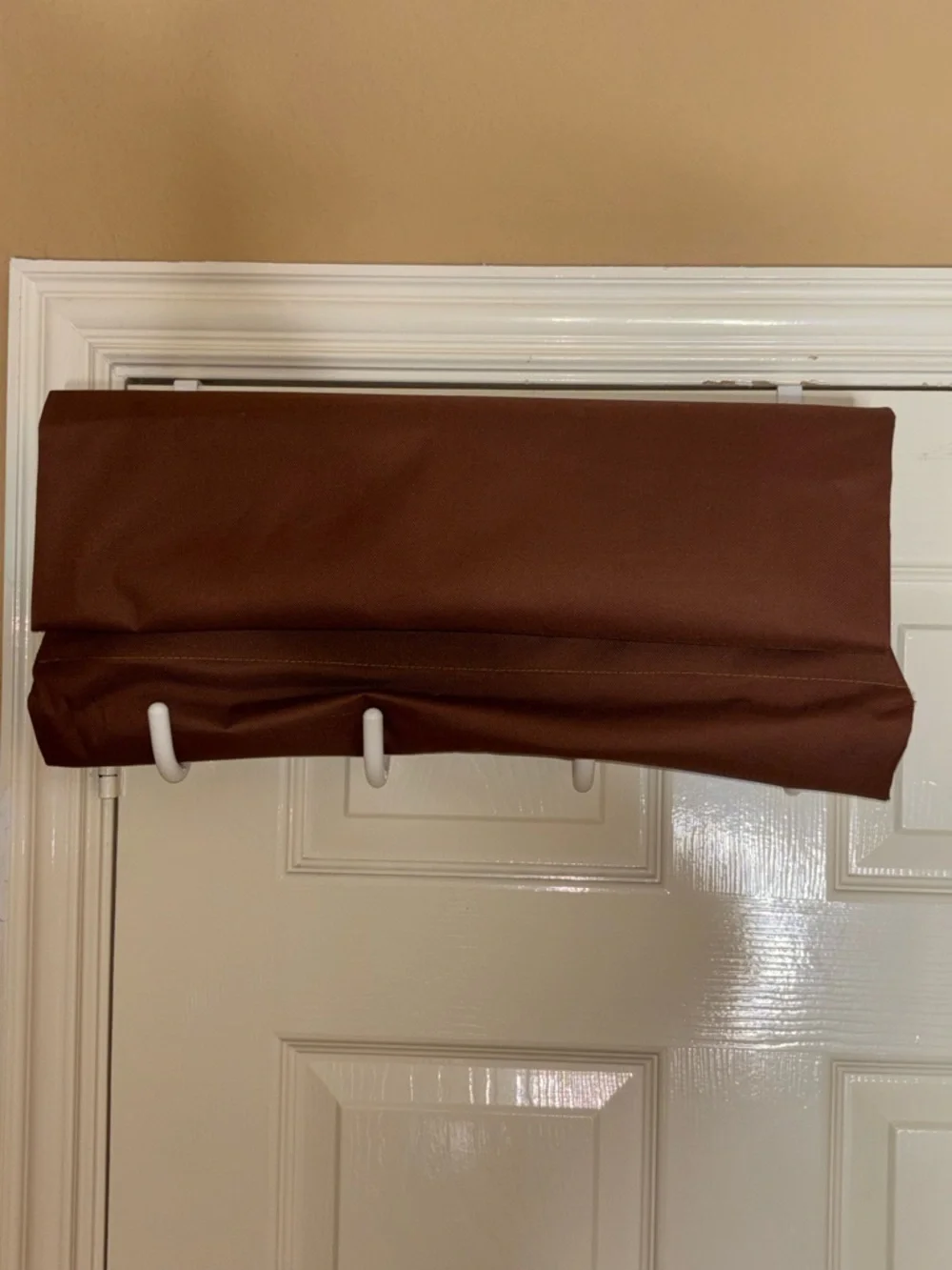 LOUIS VUITTON: Brown 